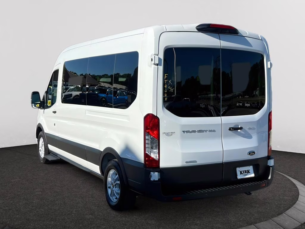 2025 Oxford White Ford Transit Wagon XLT RWD Crossover