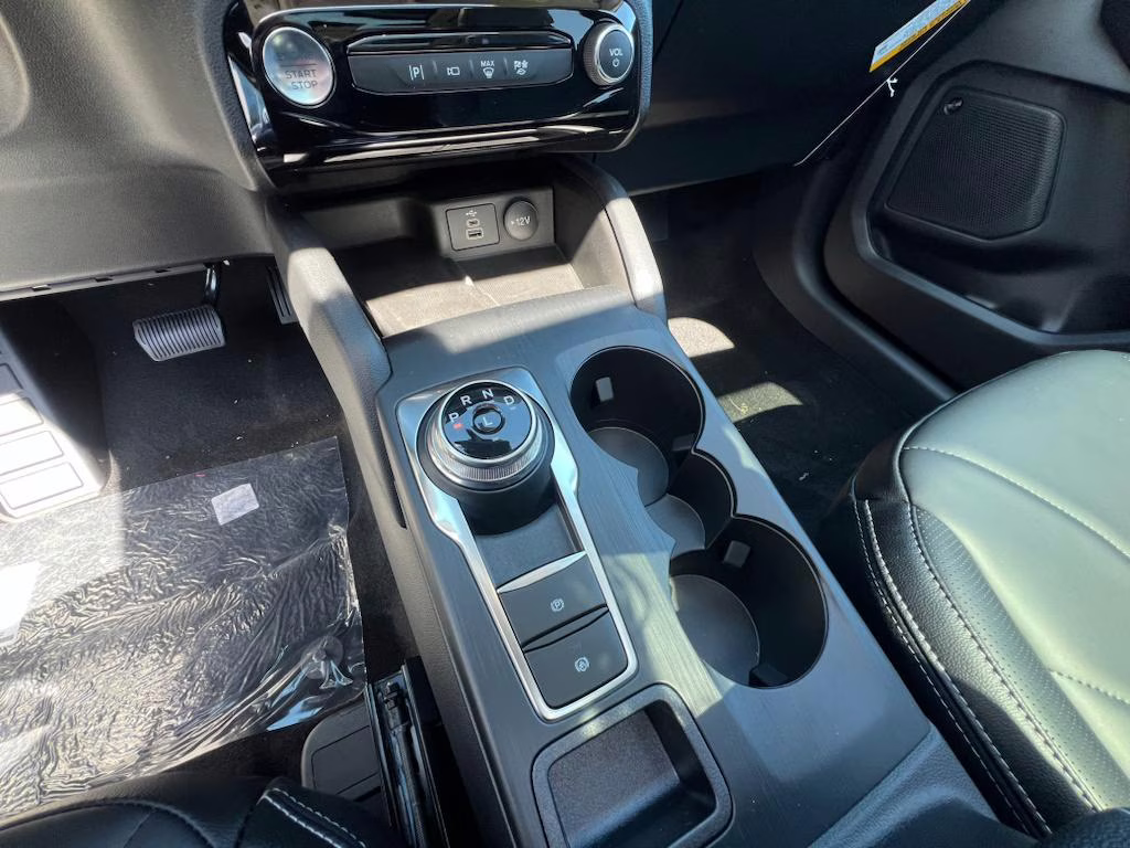 2025 Agate Black Metallic Ford Escape PHEV FWD SUV