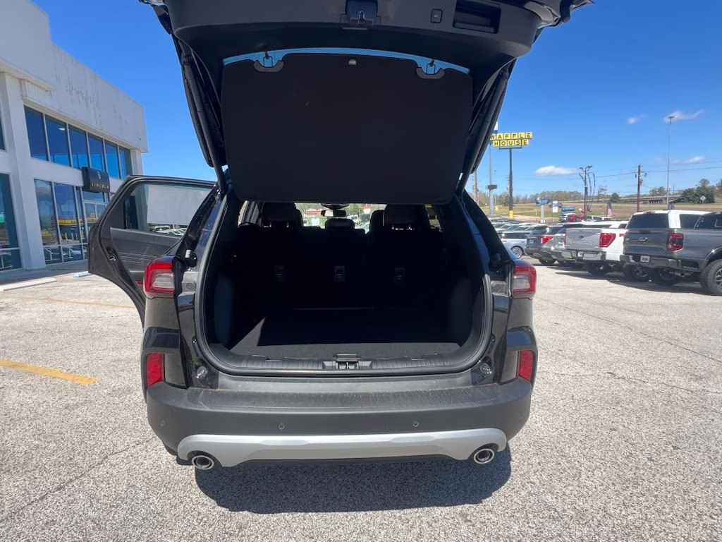 2025 Agate Black Metallic Ford Escape PHEV FWD SUV