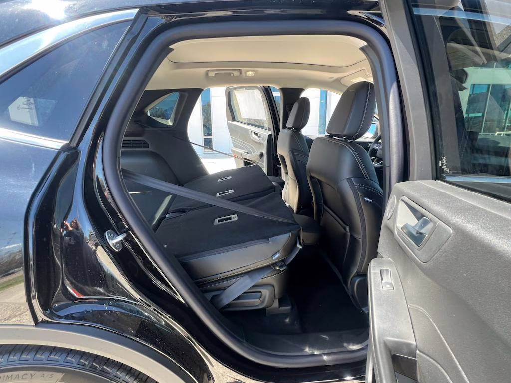 2025 Agate Black Metallic Ford Escape PHEV FWD SUV