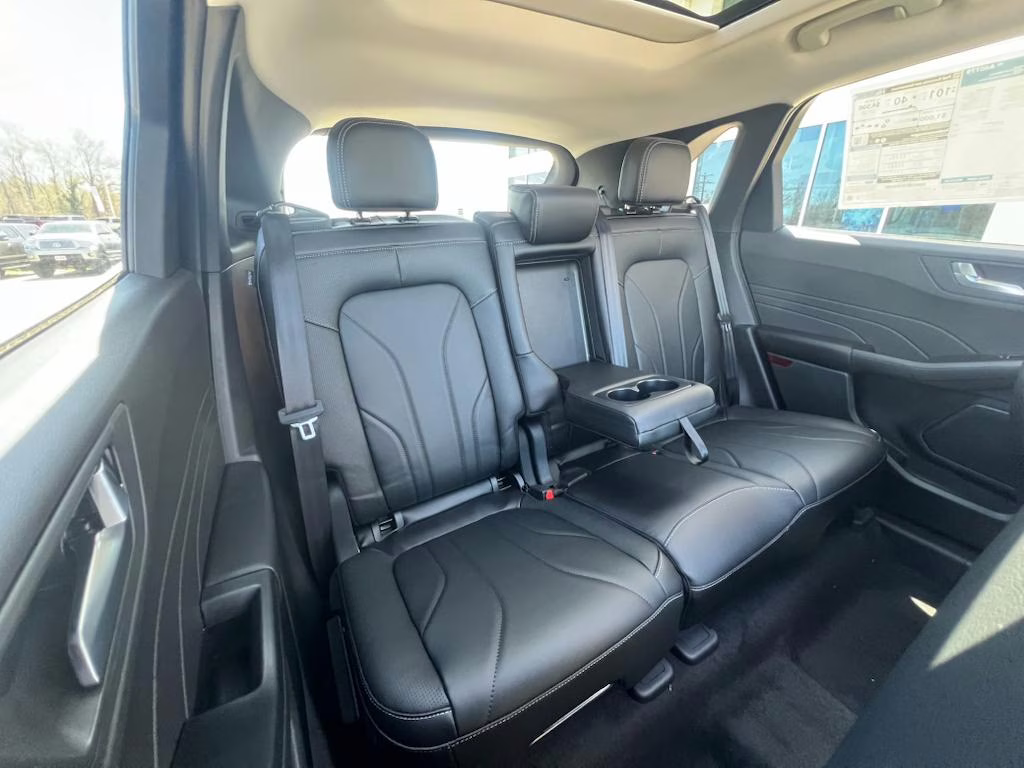 2025 Agate Black Metallic Ford Escape PHEV FWD SUV