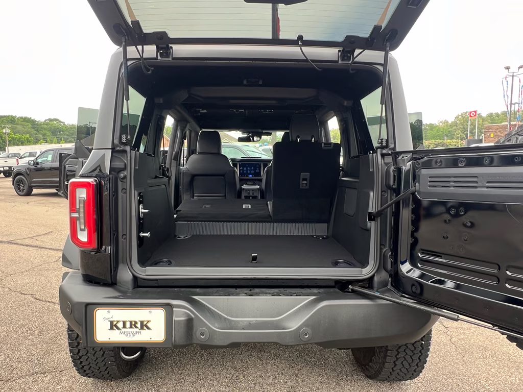 2025 Shadow Black Ford Bronco Outer Banks 4X4 SUV