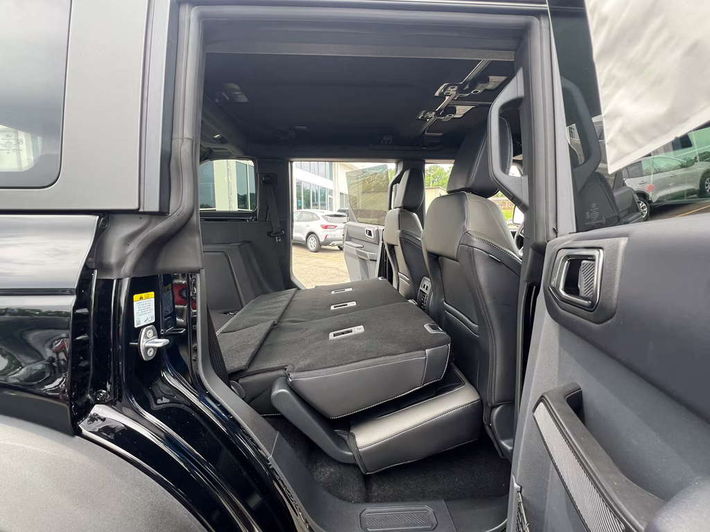 2025 Shadow Black Ford Bronco Outer Banks 4X4 SUV