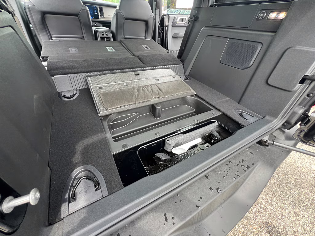 2025 Shadow Black Ford Bronco Outer Banks 4X4 SUV