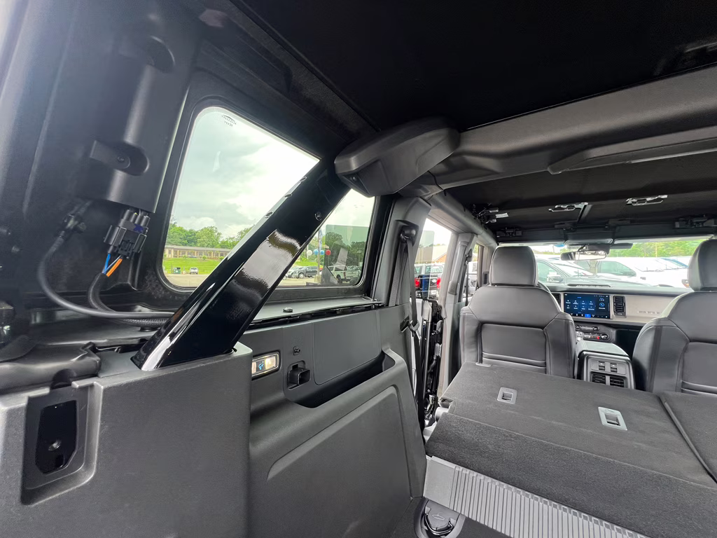 2025 Shadow Black Ford Bronco Outer Banks 4X4 SUV
