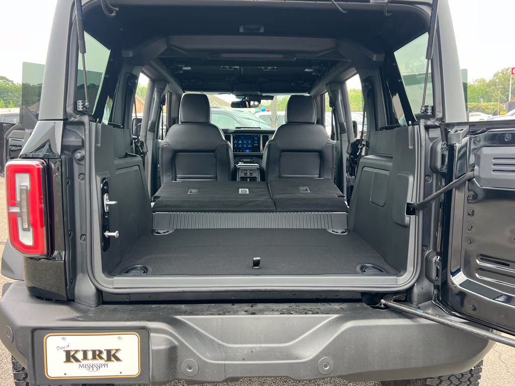2025 Shadow Black Ford Bronco Outer Banks 4X4 SUV