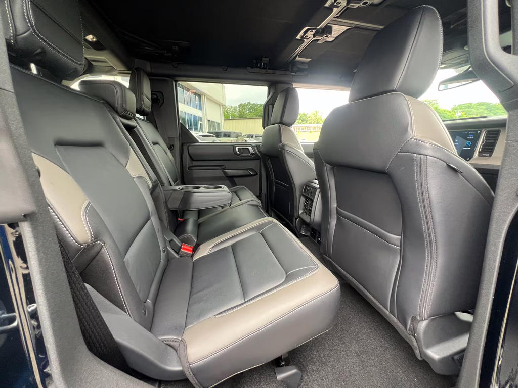 2025 Shadow Black Ford Bronco Outer Banks 4X4 SUV