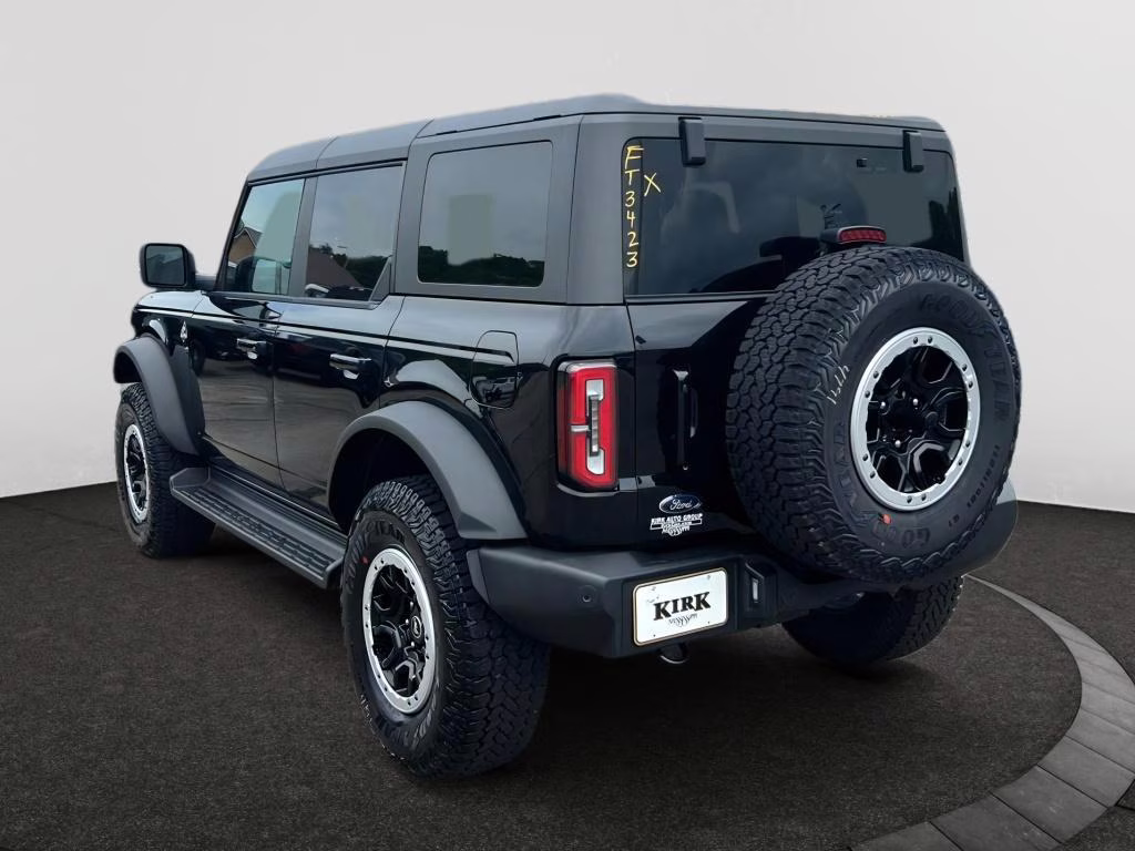 2025 Shadow Black Ford Bronco Outer Banks 4X4 SUV