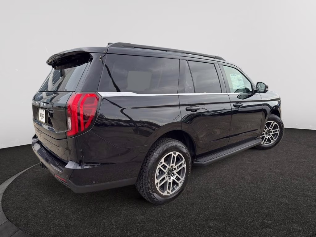 2025 Agate Black Metallic Ford Expedition Active 4X4 SUV