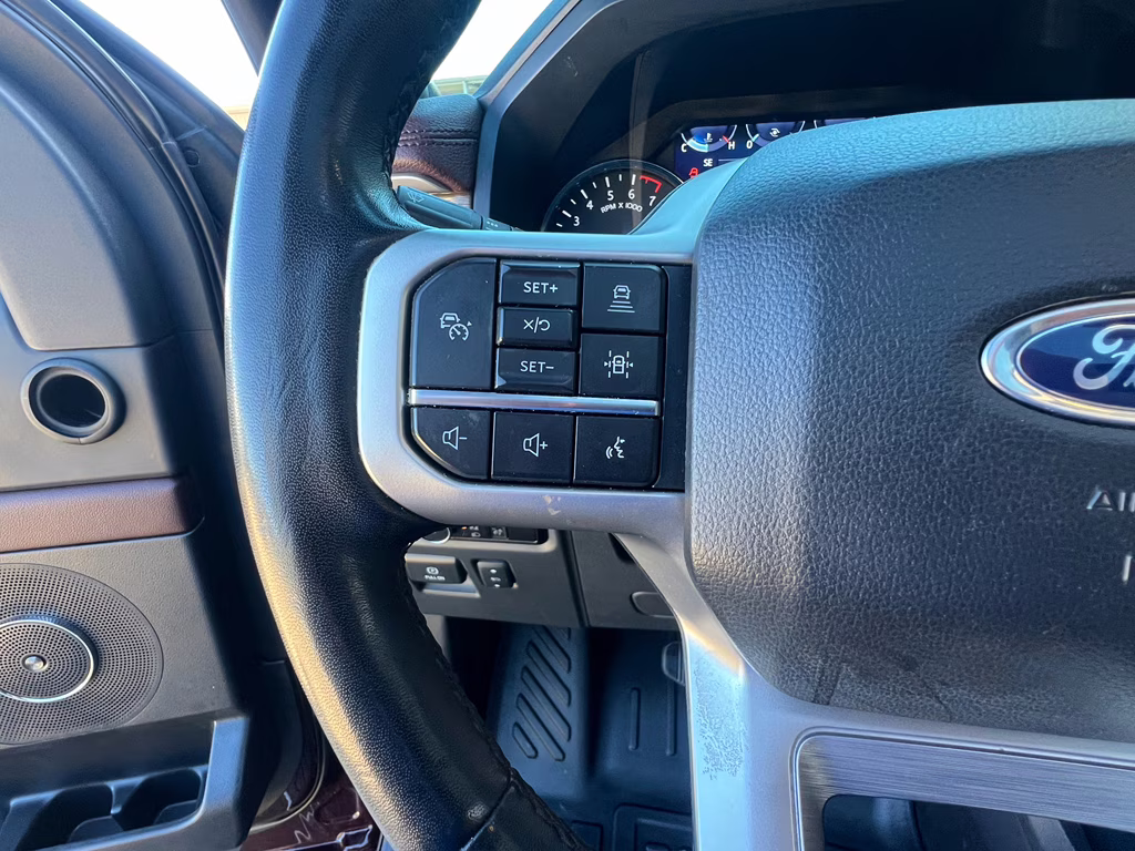 2023 JEWEL RED MET TINTED CC Ford Expedition Limited 4X4 SUV