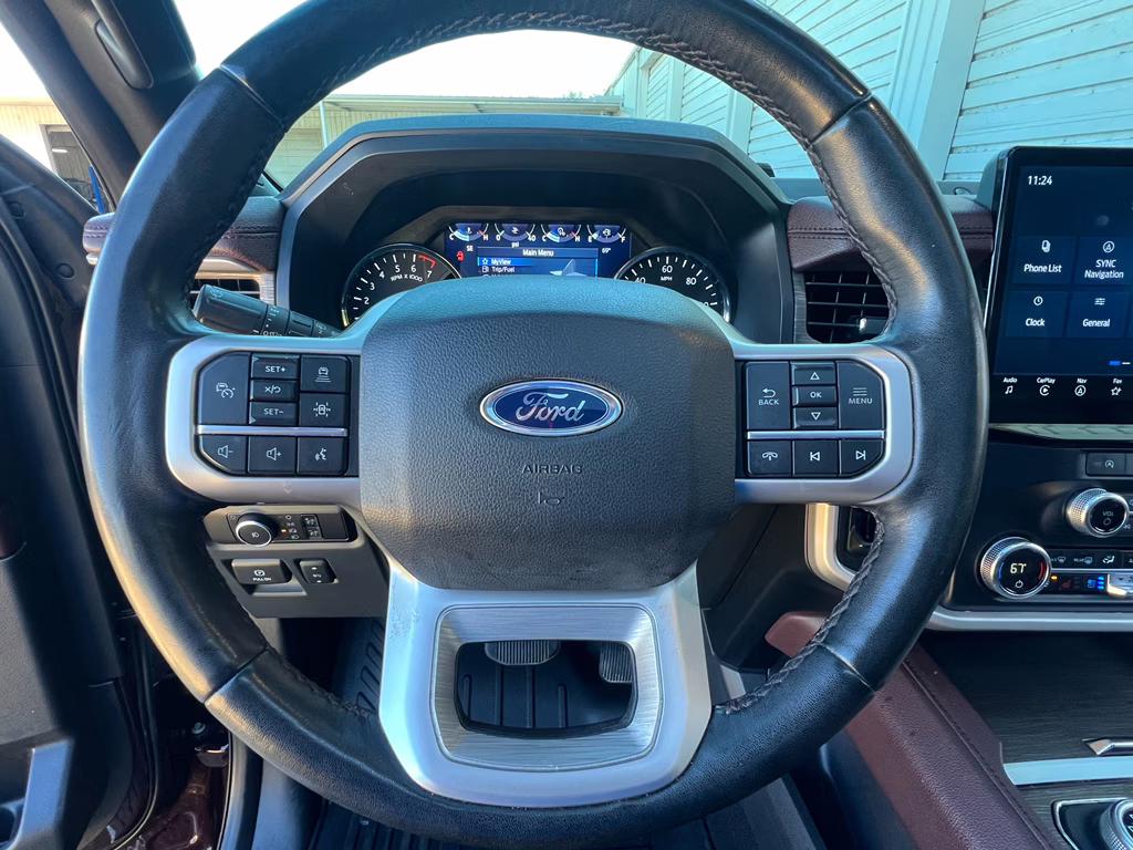 2023 JEWEL RED MET TINTED CC Ford Expedition Limited 4X4 SUV