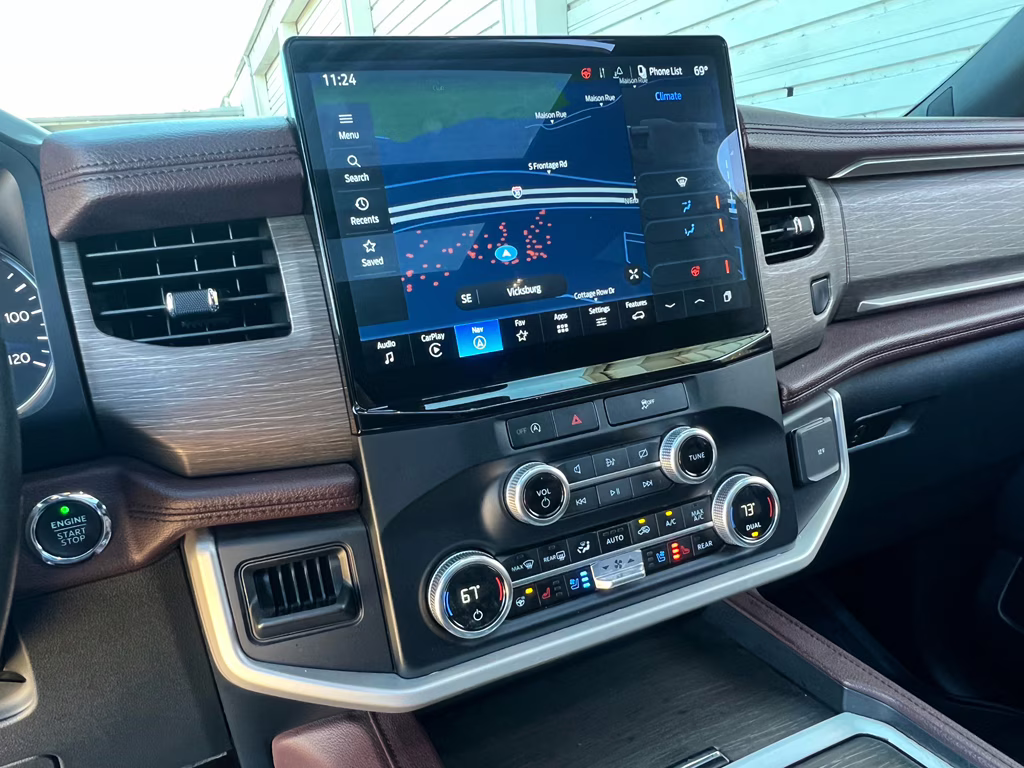 2023 JEWEL RED MET TINTED CC Ford Expedition Limited 4X4 SUV