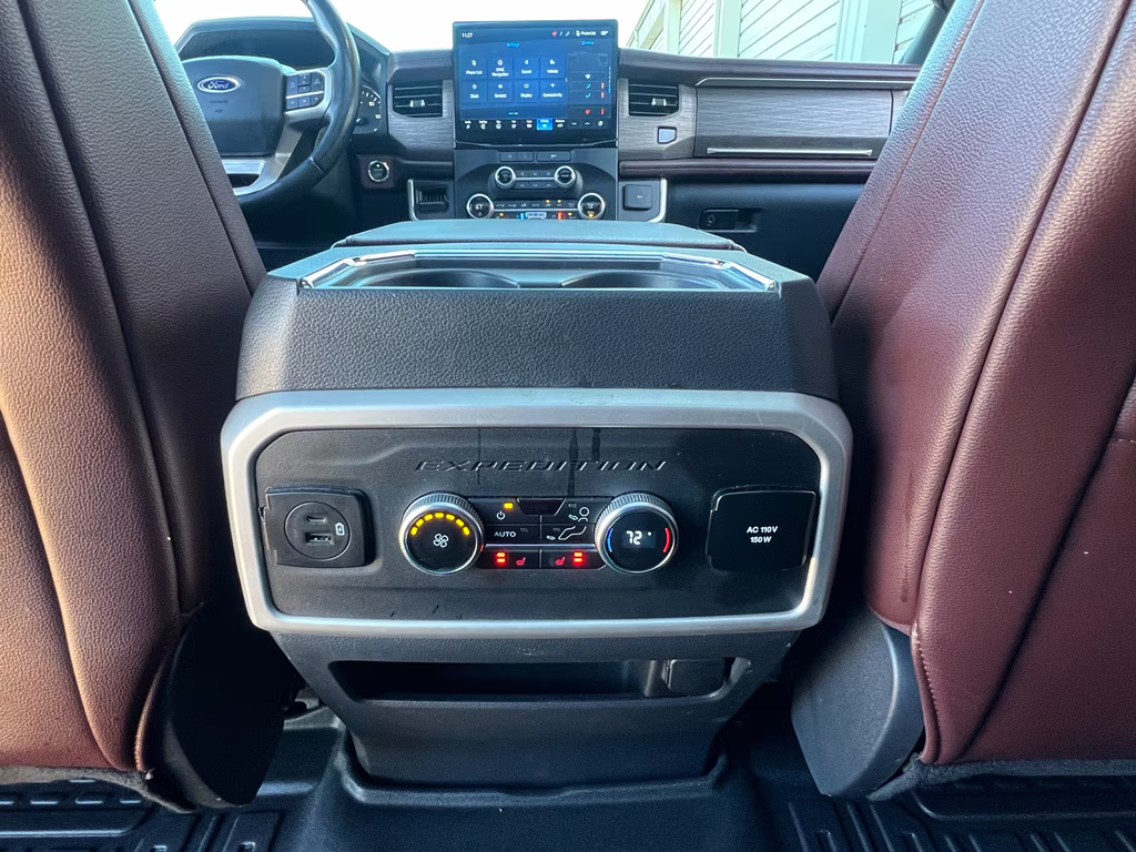2023 JEWEL RED MET TINTED CC Ford Expedition Limited 4X4 SUV