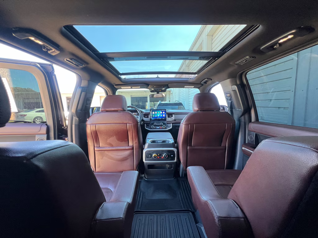 2023 JEWEL RED MET TINTED CC Ford Expedition Limited 4X4 SUV