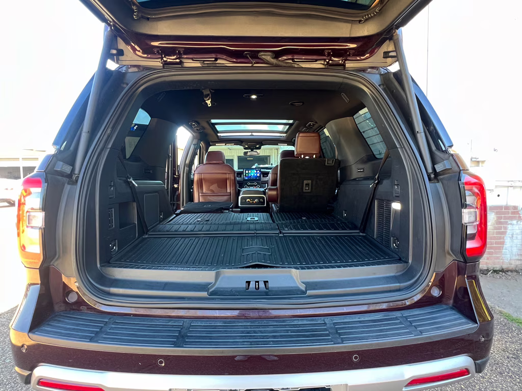 2023 JEWEL RED MET TINTED CC Ford Expedition Limited 4X4 SUV