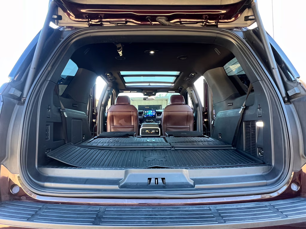 2023 JEWEL RED MET TINTED CC Ford Expedition Limited 4X4 SUV