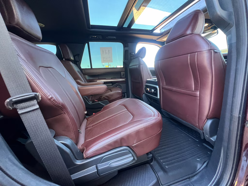 2023 JEWEL RED MET TINTED CC Ford Expedition Limited 4X4 SUV