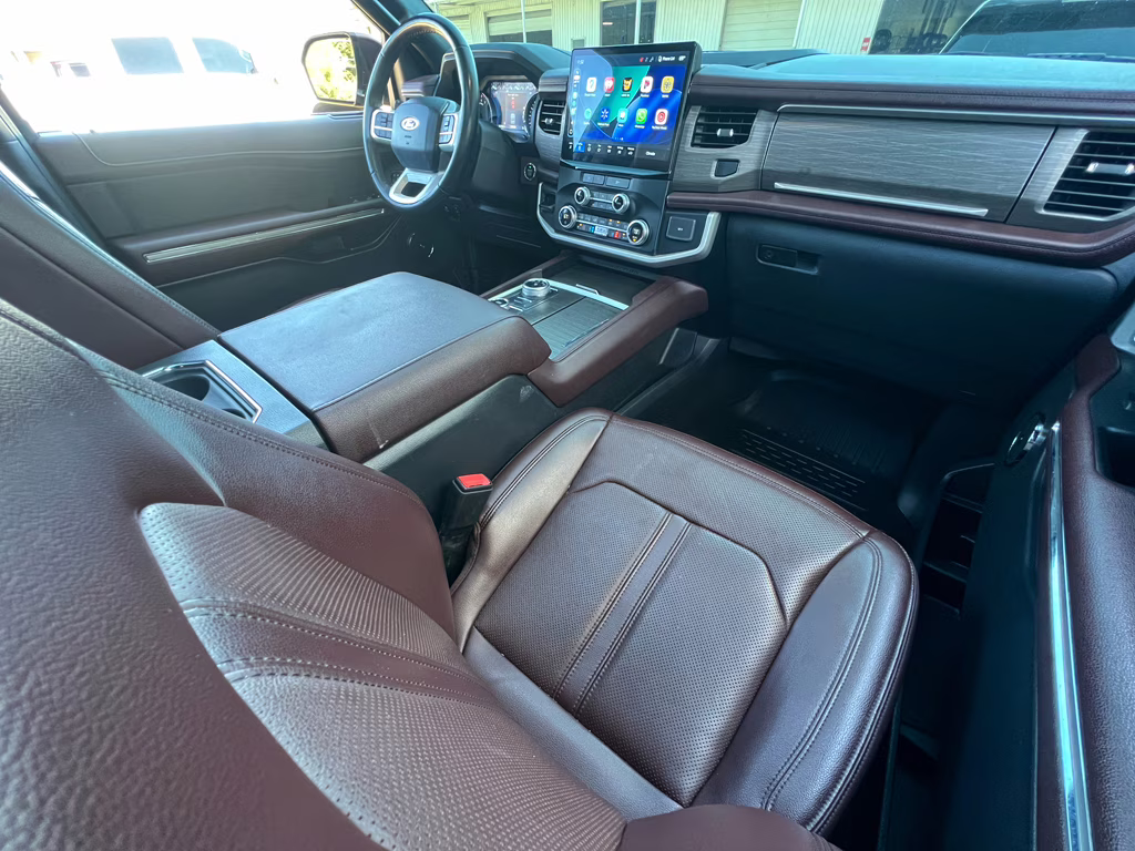 2023 JEWEL RED MET TINTED CC Ford Expedition Limited 4X4 SUV