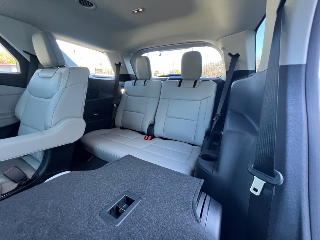 2026 Space White Metallic Ford Explorer Active (100A) RWD SUV