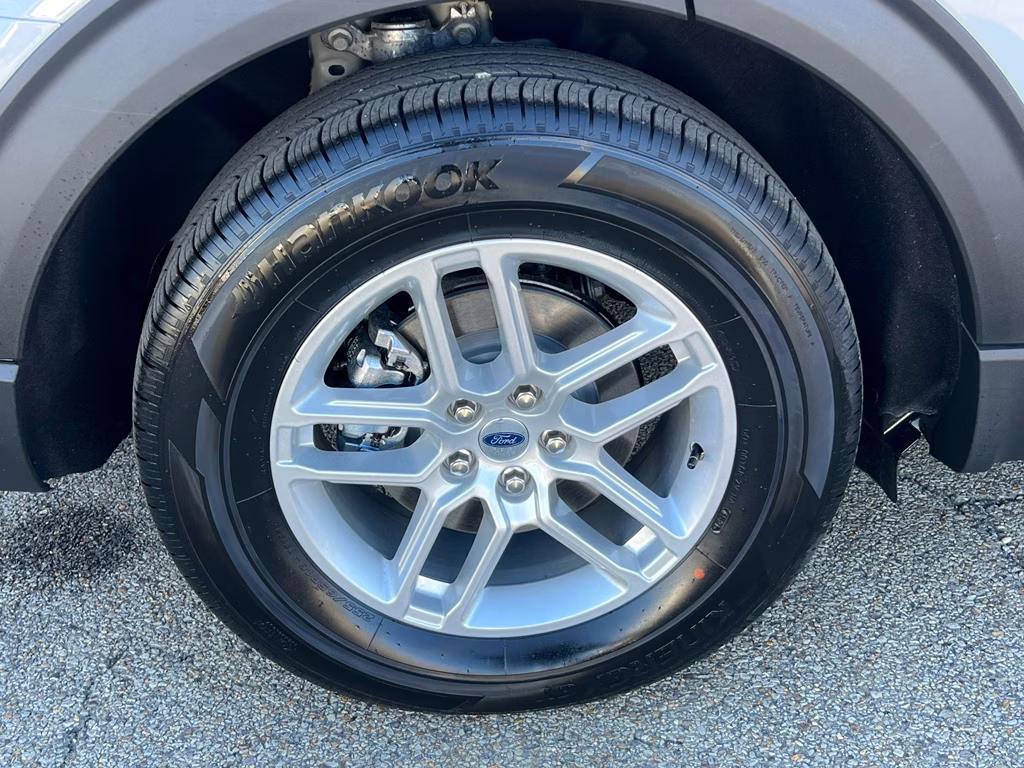 2026 Space White Metallic Ford Explorer Active (100A) RWD SUV