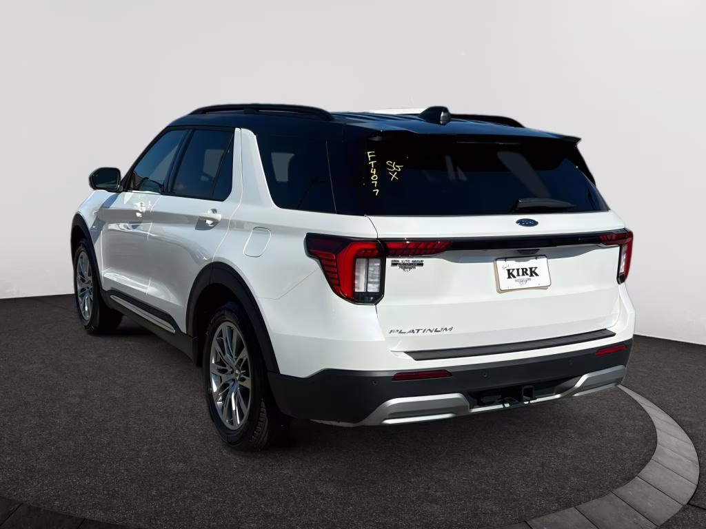 2025 Star White Metallic Tri-Coat Ford Explorer Platinum RWD SUV
