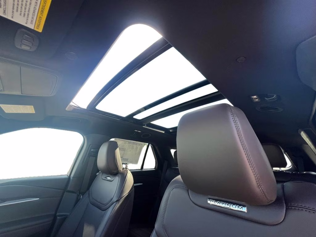 2025 Star White Metallic Tri-Coat Ford Explorer Platinum RWD SUV