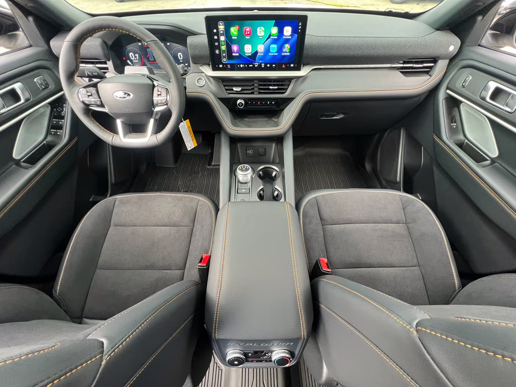2026 Star White Metallic Tri-Coat Ford Explorer Tremor 4X4 SUV