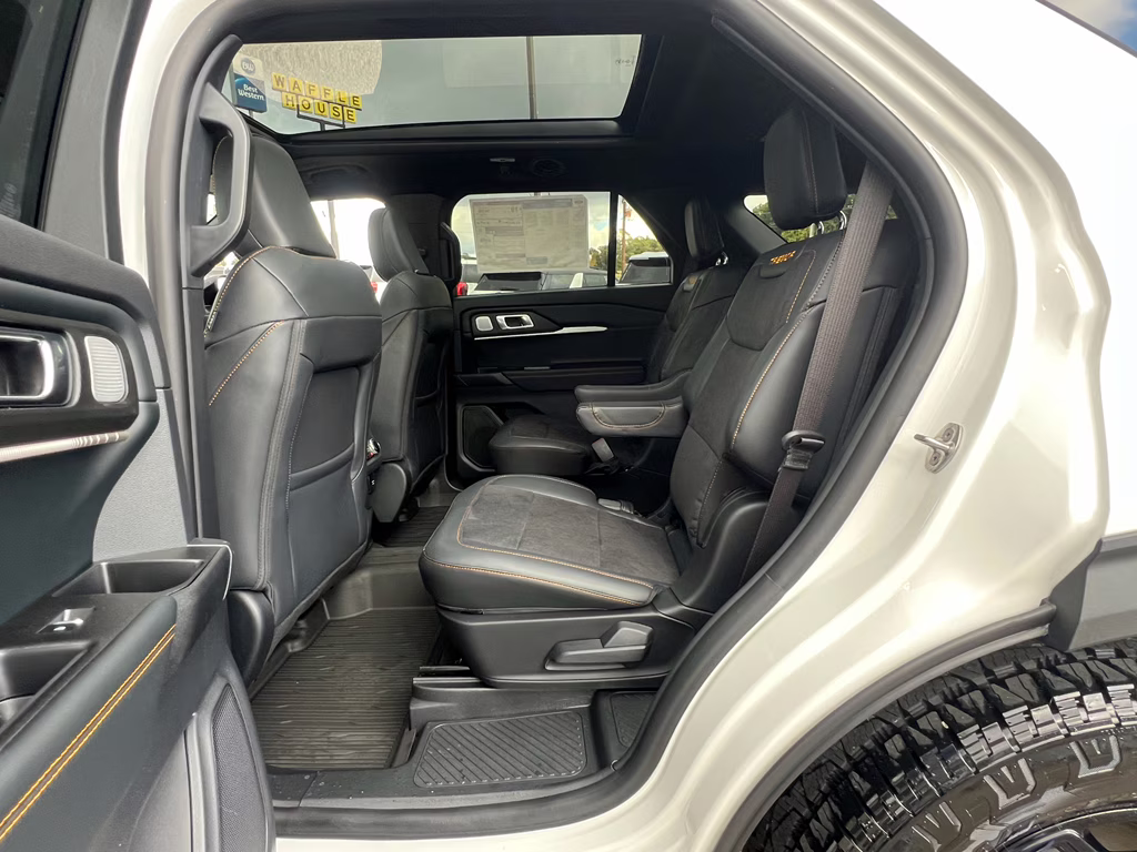 2026 Star White Metallic Tri-Coat Ford Explorer Tremor 4X4 SUV
