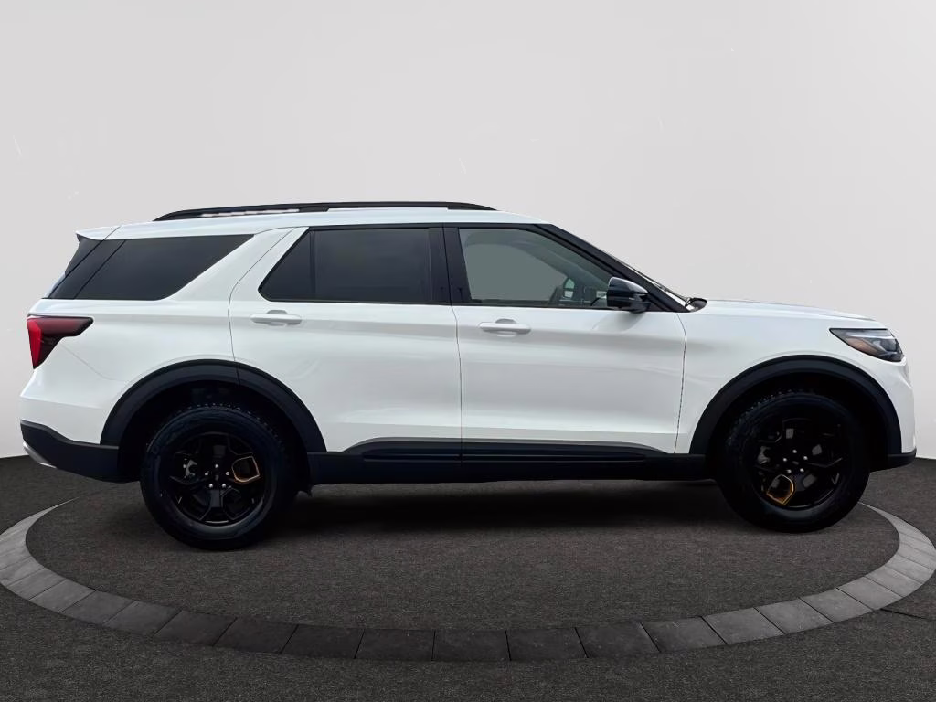 2026 Star White Metallic Tri-Coat Ford Explorer Tremor 4X4 SUV