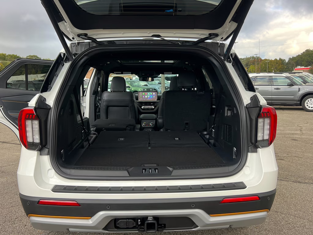 2026 Star White Metallic Tri-Coat Ford Explorer Tremor 4X4 SUV