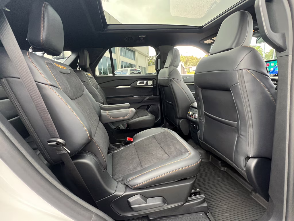 2026 Star White Metallic Tri-Coat Ford Explorer Tremor 4X4 SUV