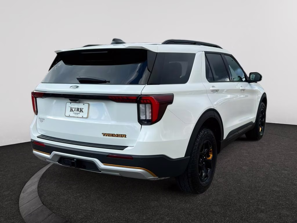 2026 Star White Metallic Tri-Coat Ford Explorer Tremor 4X4 SUV