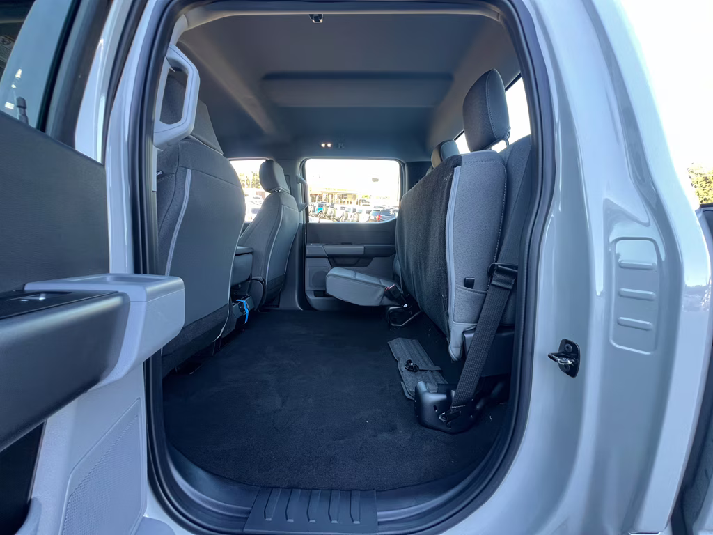 2026 Avalanche Ford Super Duty F-250 SRW XL 4X4 Truck