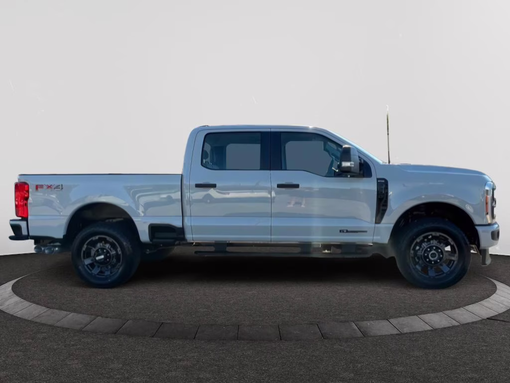 2026 Avalanche Ford Super Duty F-250 SRW XL 4X4 Truck