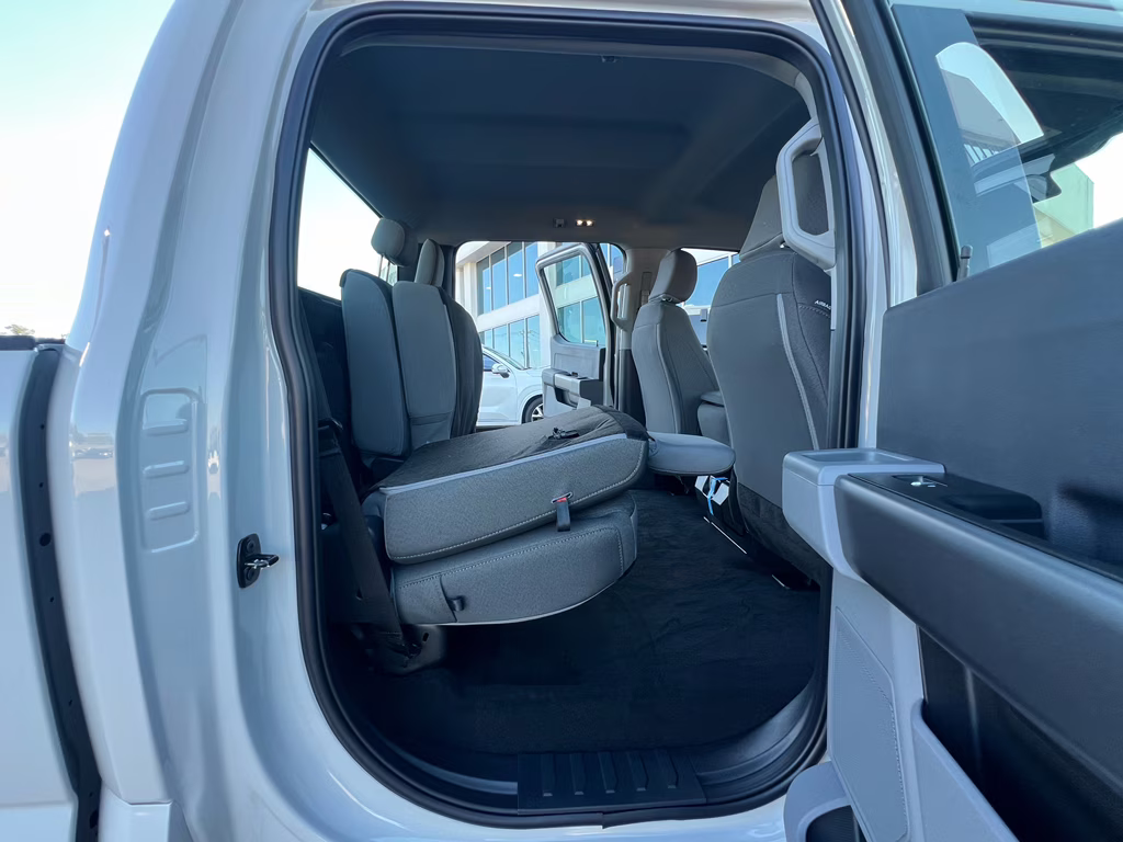2026 Avalanche Ford Super Duty F-250 SRW XL 4X4 Truck