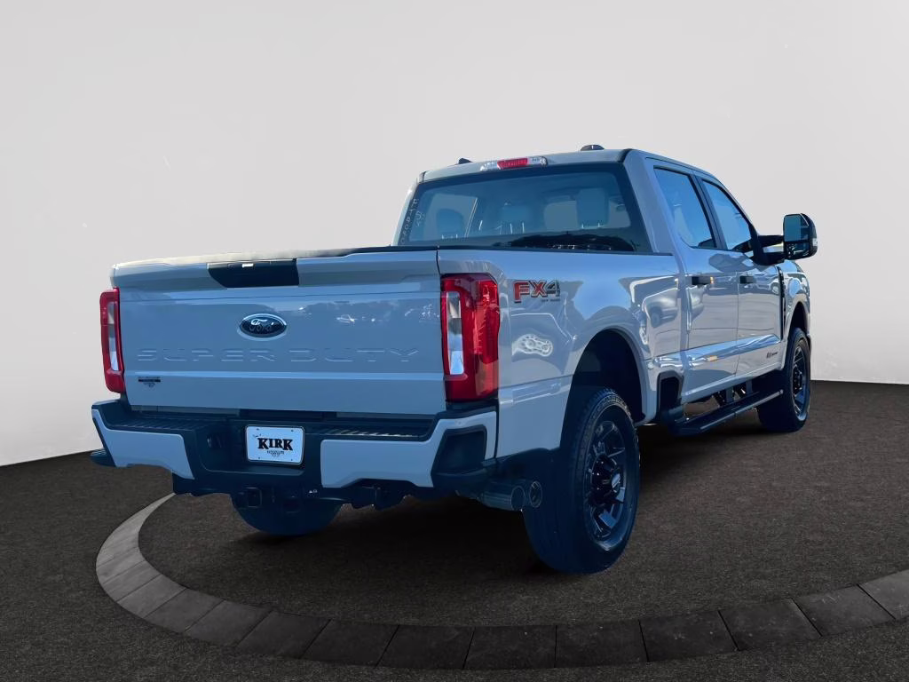 2026 Avalanche Ford Super Duty F-250 SRW XL 4X4 Truck