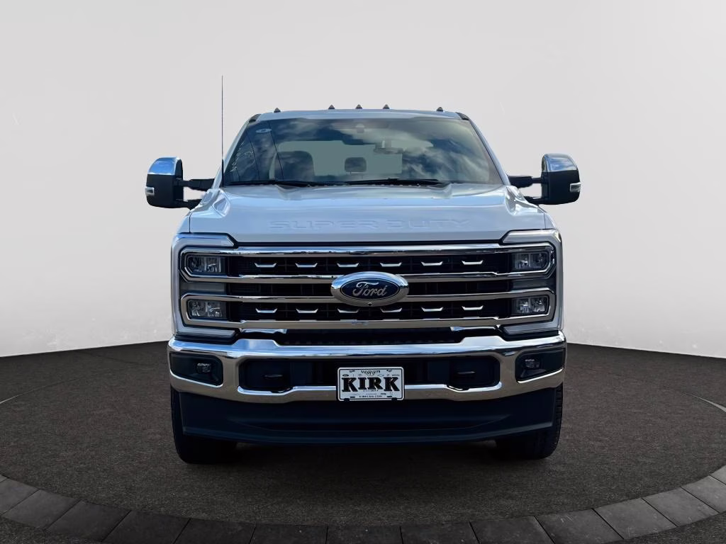 2026 Oxford White Ford Super Duty F-250 SRW LARIAT 4X4 Truck