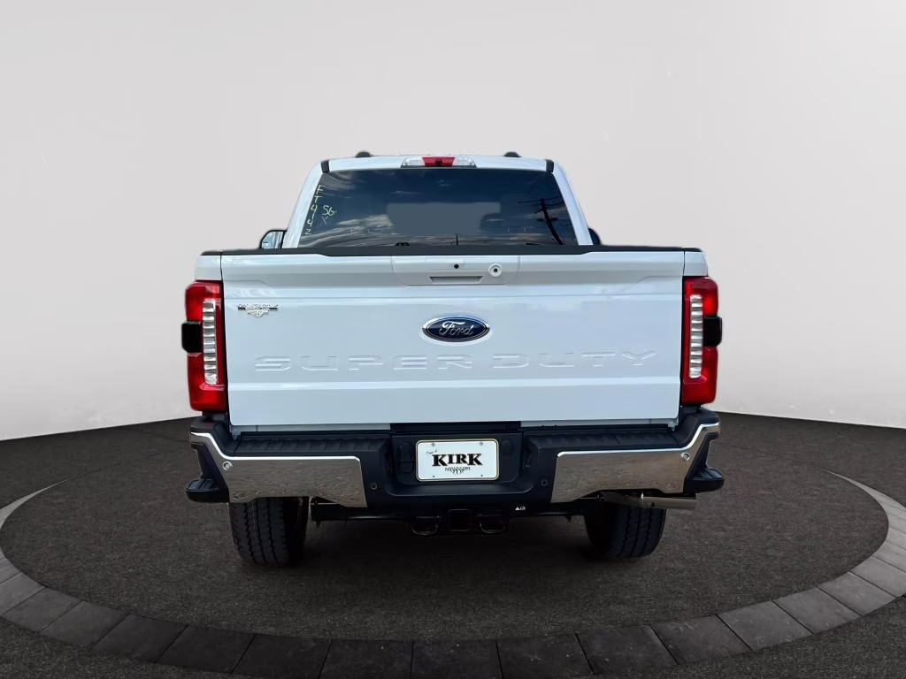 2026 Oxford White Ford Super Duty F-250 SRW LARIAT 4X4 Truck
