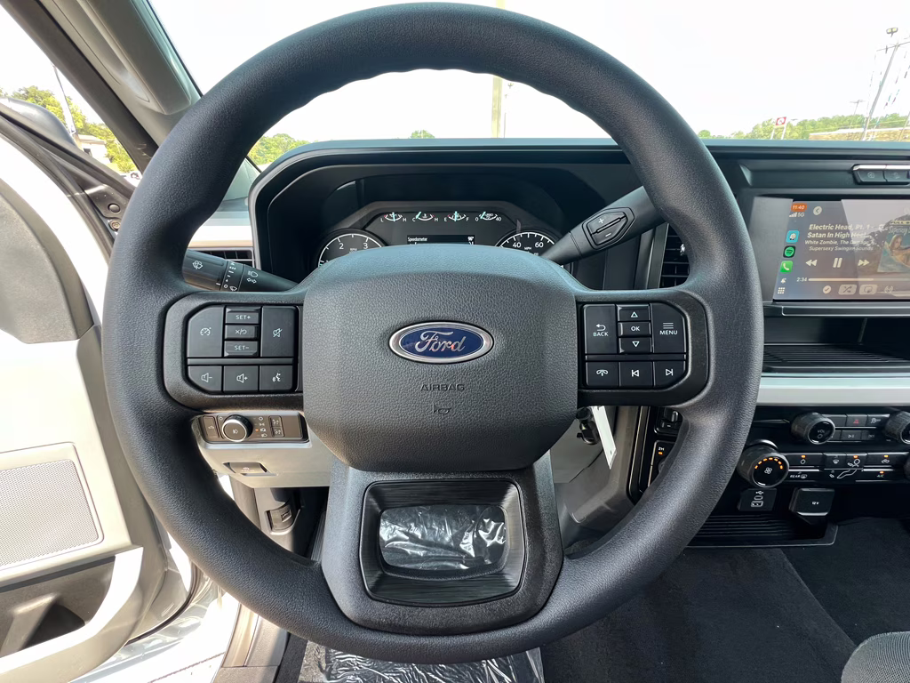 2026 Avalanche Ford Super Duty F-350 SRW XL 4X4 Truck