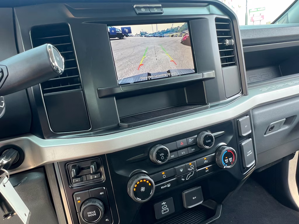 2026 Avalanche Ford Super Duty F-350 SRW XL 4X4 Truck