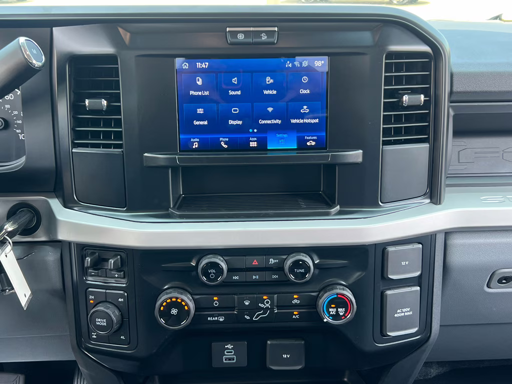 2026 Avalanche Ford Super Duty F-350 SRW XL 4X4 Truck