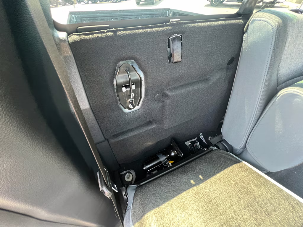 2026 Avalanche Ford Super Duty F-350 SRW XL 4X4 Truck