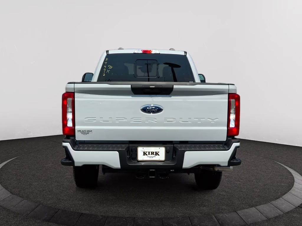 2026 Avalanche Ford Super Duty F-350 SRW XL 4X4 Truck