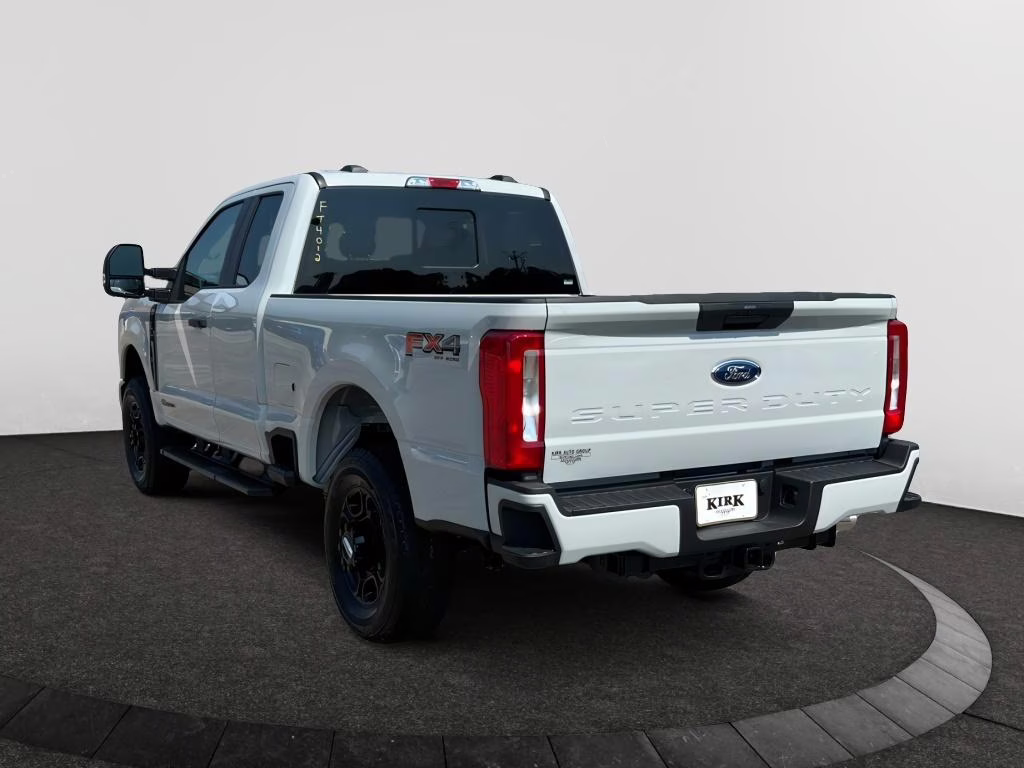 2026 Avalanche Ford Super Duty F-350 SRW XL 4X4 Truck