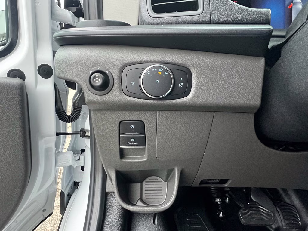 2026 Oxford White Ford Transit Van Base RWD Van