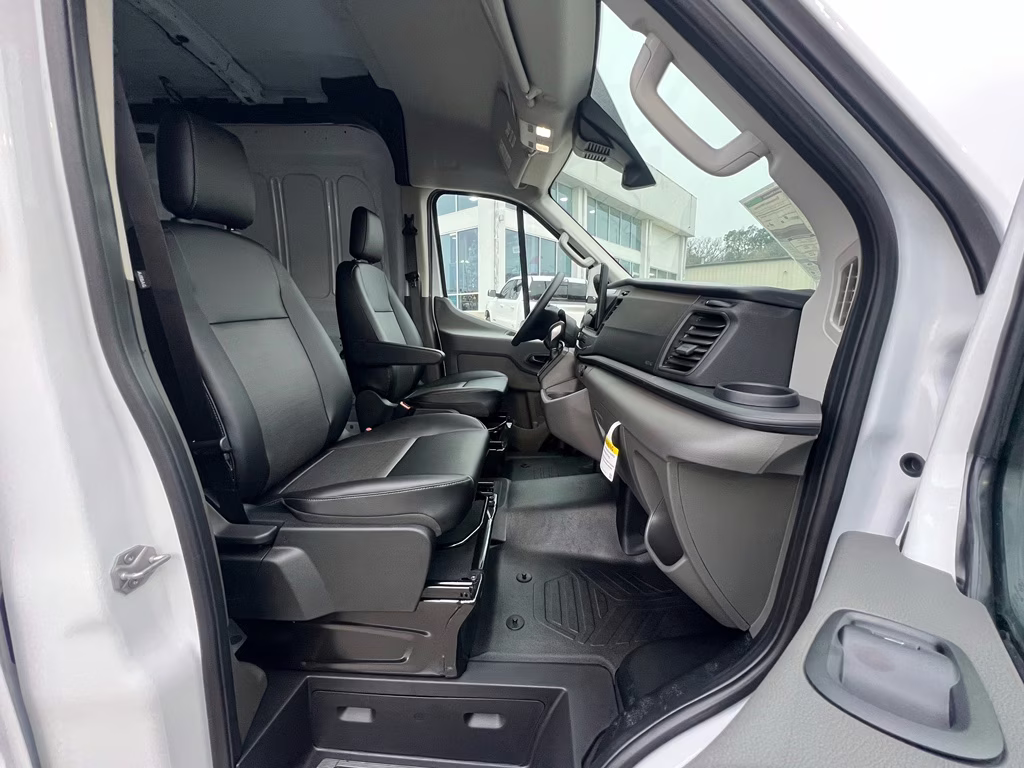 2026 Oxford White Ford Transit Van Base RWD Van