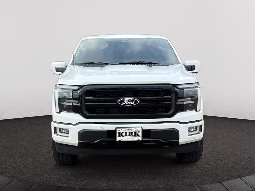 2024 STAR WHITE METALLIC TRICOAT Ford F-150 LARIAT 4X4 Truck