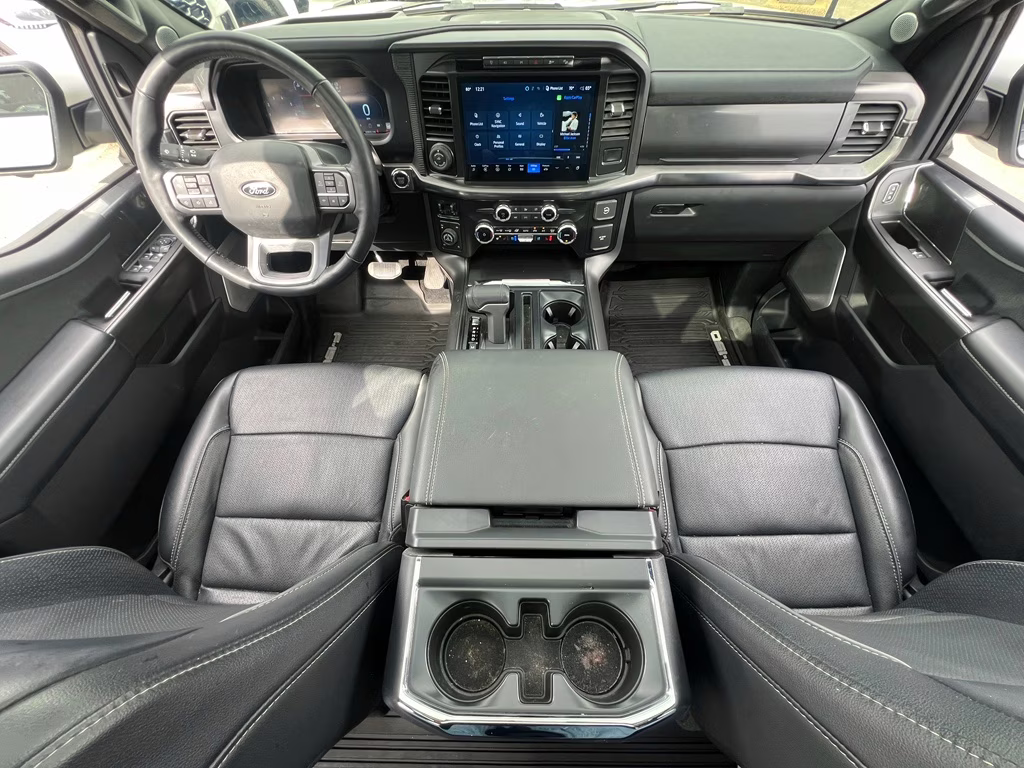 2024 STAR WHITE METALLIC TRICOAT Ford F-150 LARIAT 4X4 Truck