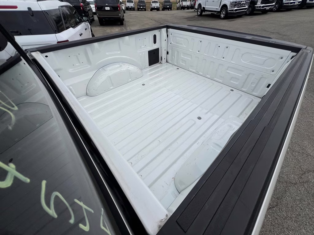 2024 STAR WHITE METALLIC TRICOAT Ford F-150 LARIAT 4X4 Truck