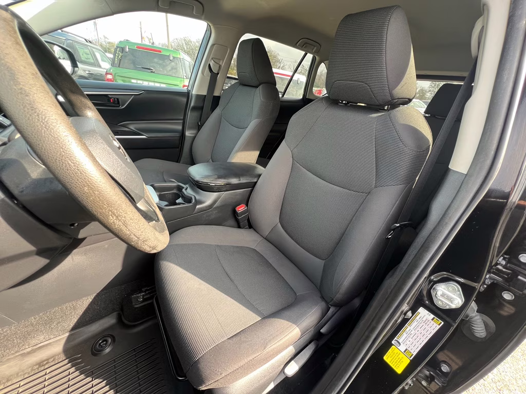 2021 Midnight Black Metallic Toyota RAV4 LE FWD SUV
